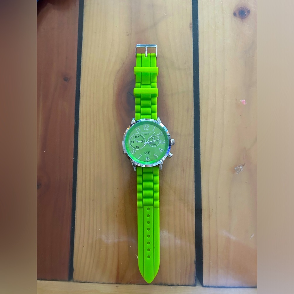 Large oversized men’s or woman’s watch